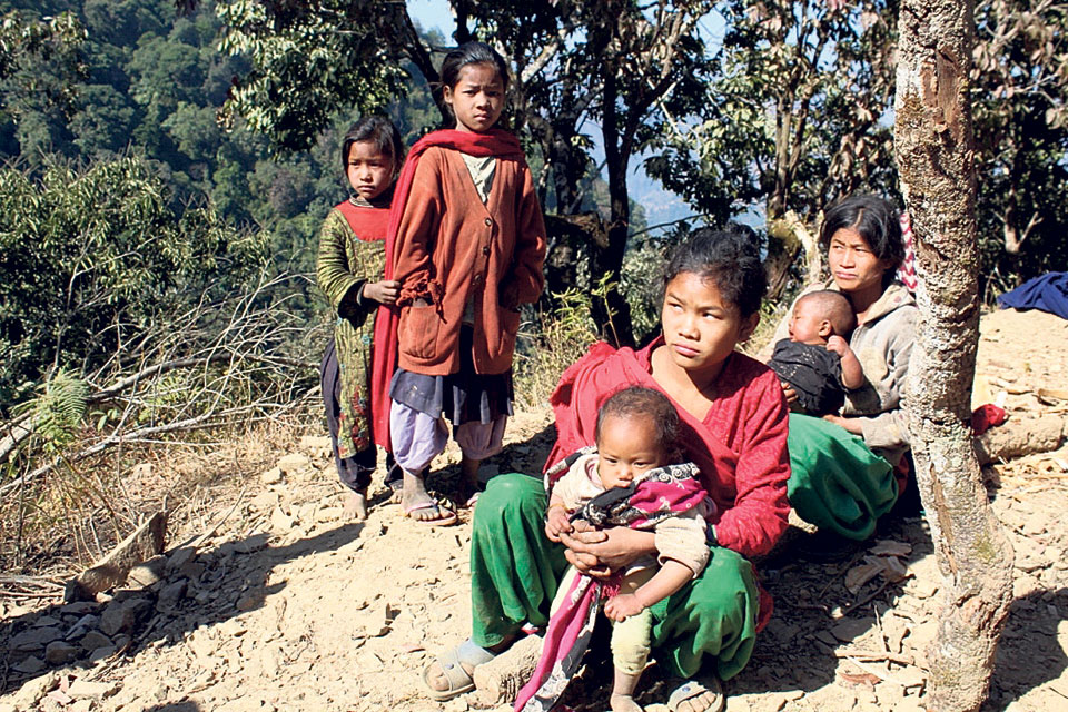 https://www.nepalminute.com/uploads/posts/chepang women1670918239.jpg